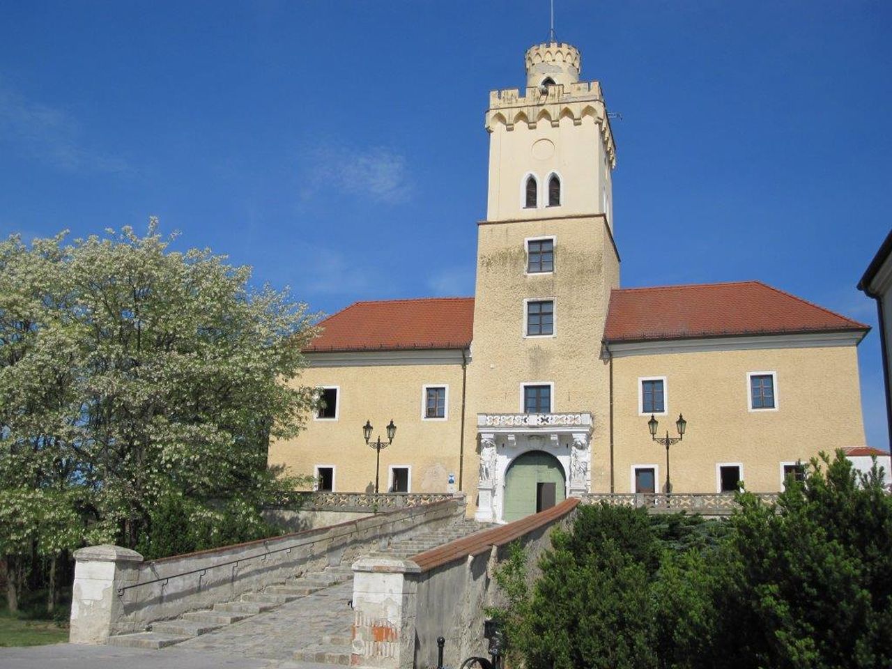Schloss Dürnkrut, Außenansicht